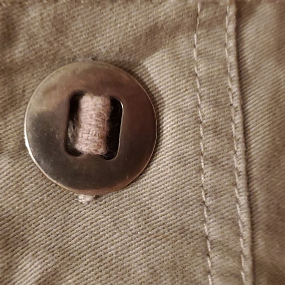 Khaki button-down jacket with pockets - Picture 4 of 5